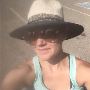 Meet your Posher, Melissa